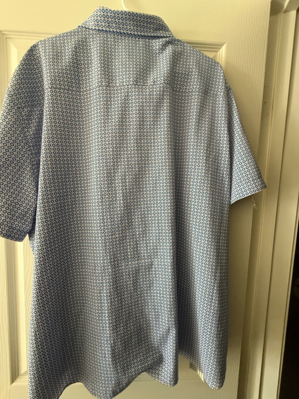 Johnston & Murphy Blue Geo-Print Short-Sleeve Button-Down Shirt - Picture 2 of 3